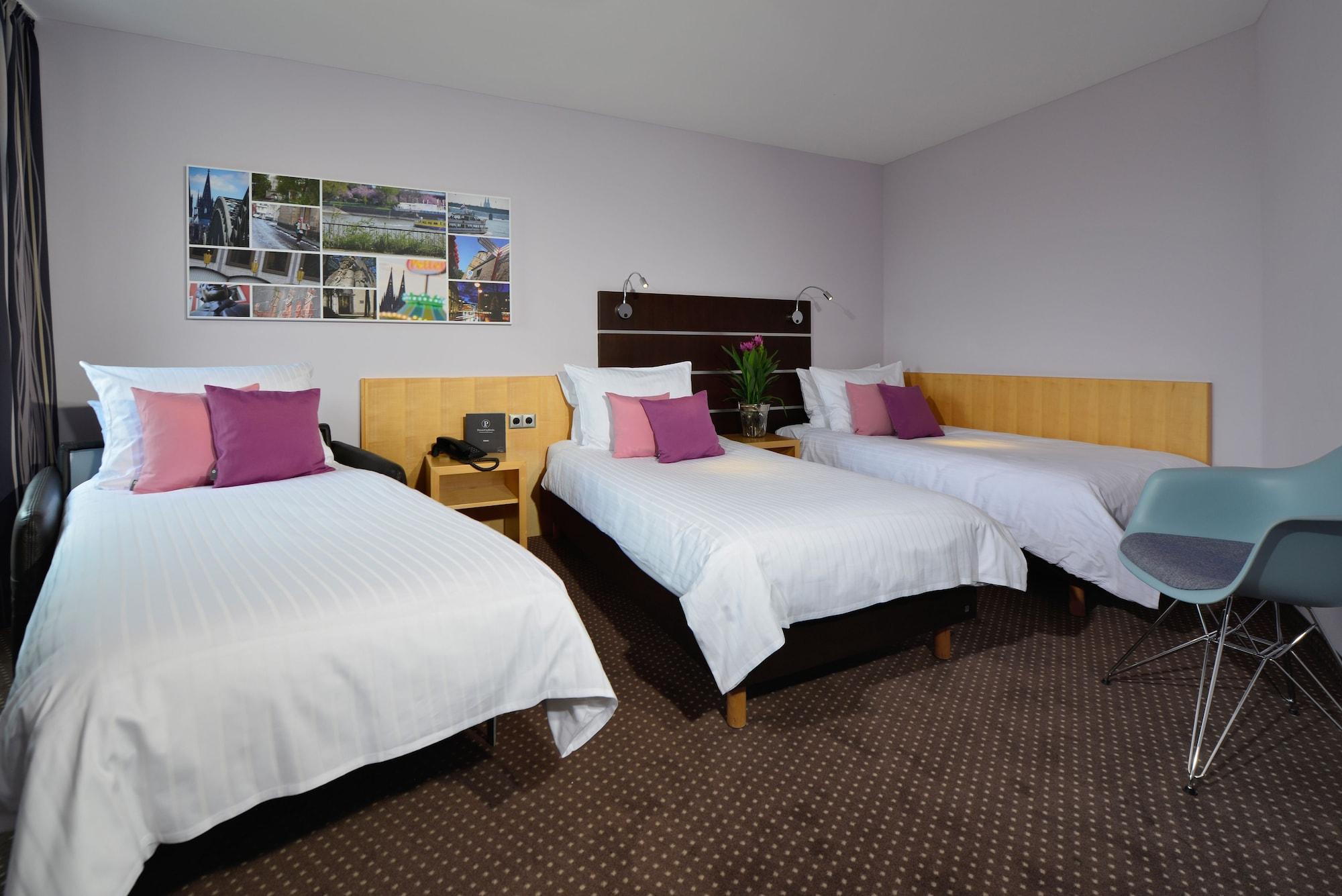 Hotel Uhu Garni Кьолн Екстериор снимка