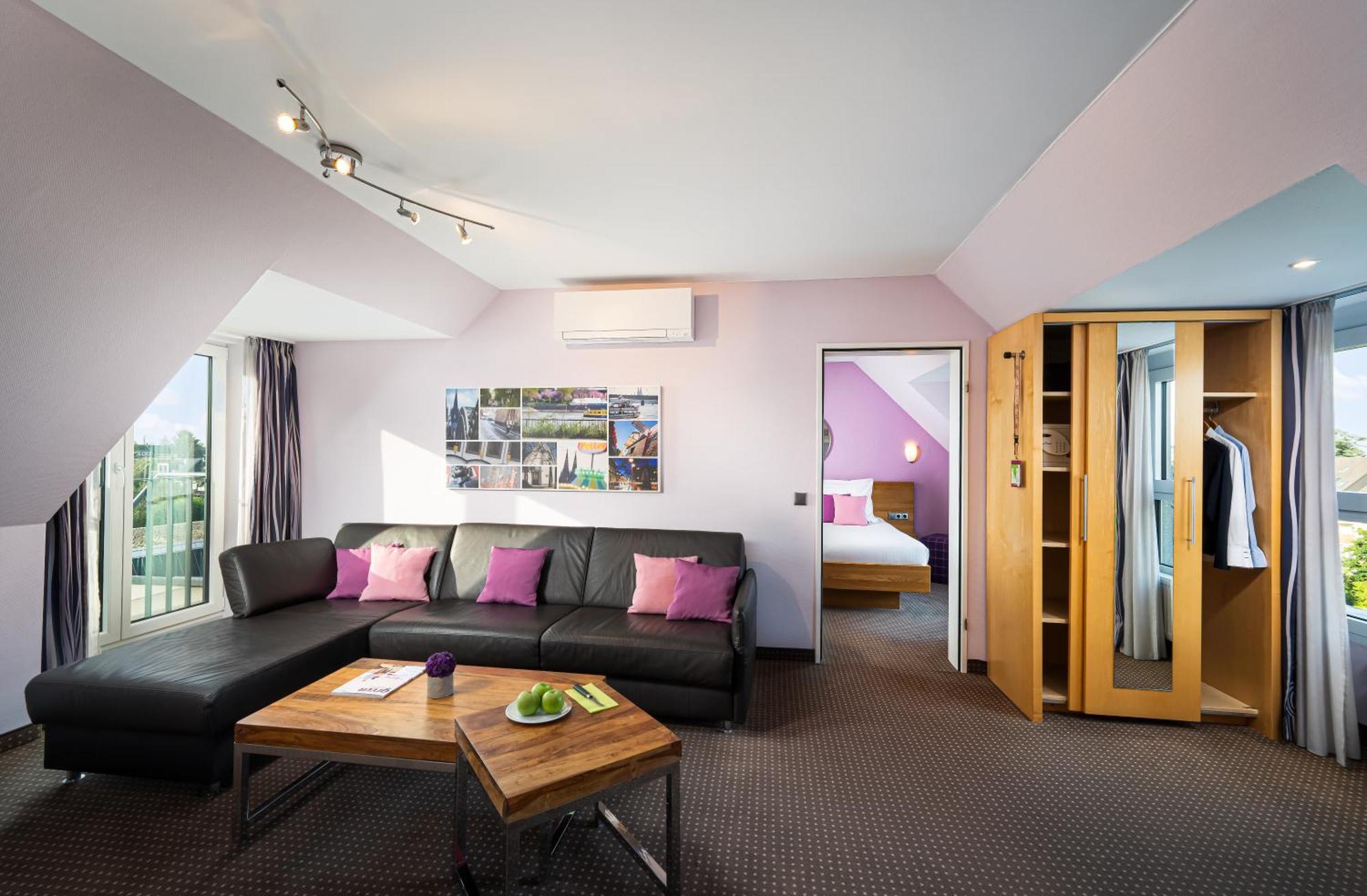 Hotel Uhu Garni Кьолн Екстериор снимка