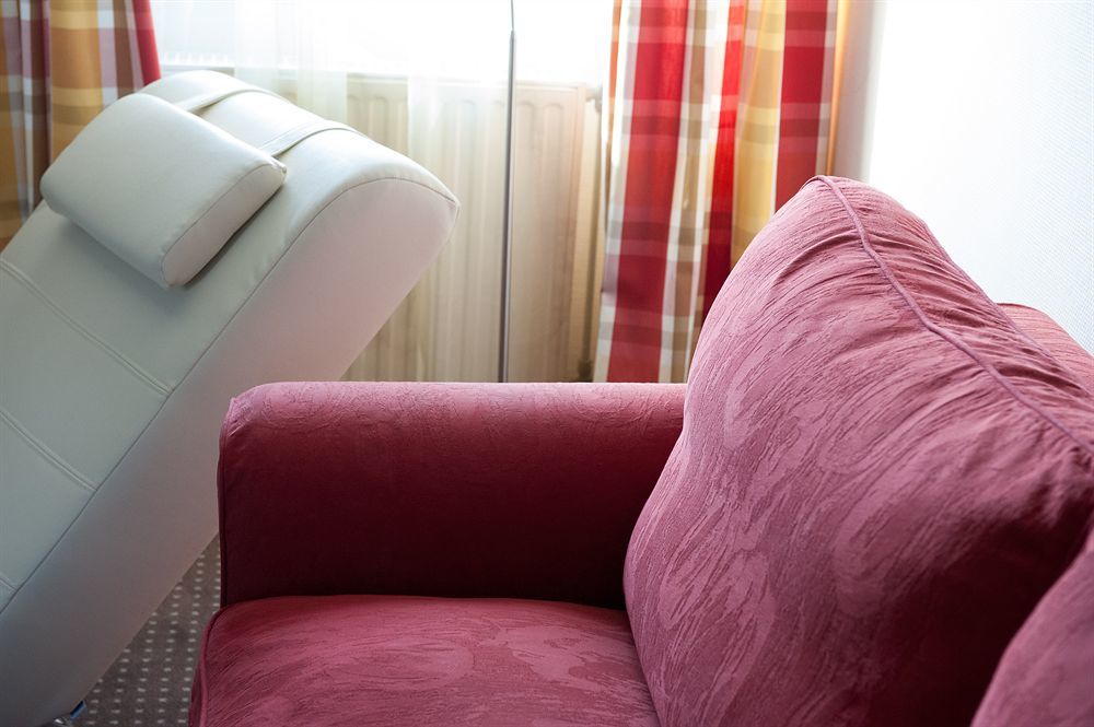 Hotel Uhu Garni Кьолн Екстериор снимка